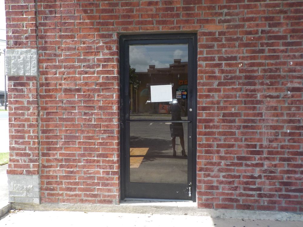 Tejon Plaza: 1601 Alton Gloor , Brownsville, TX 78526